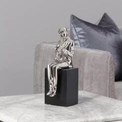 Horn 2 Player Plinth